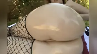Big White Wet Butts - MILF